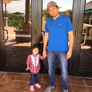 Meet your Posher, Cesar